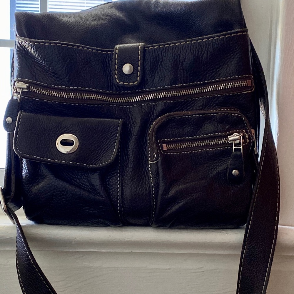 ROOTS Brown Leather Venetian Village Flat Bag,